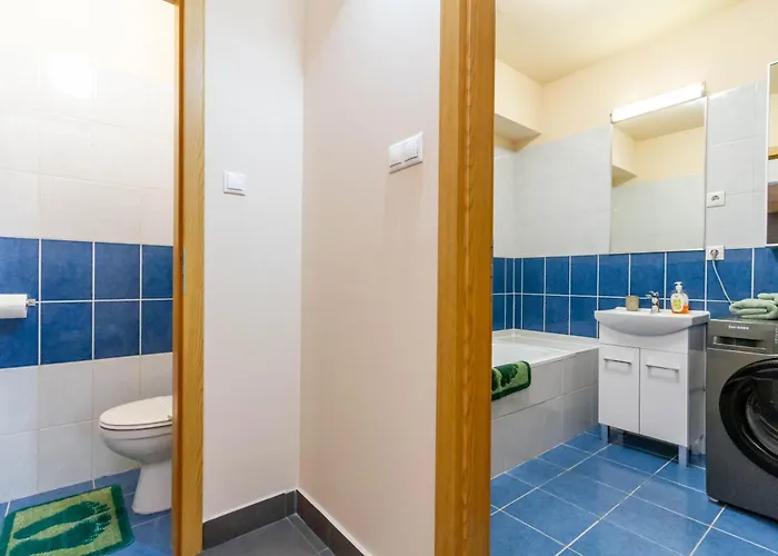 2bdr Contempo Retreat With Free Parking By Nw Apartmán Budapešť