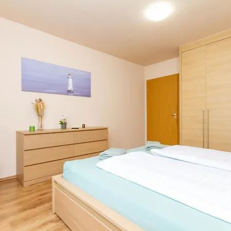 2bdr Contempo Retreat With Free Parking By Nw *