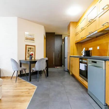 2bdr Contempo Retreat With Free Parking By Nw Apartmán *