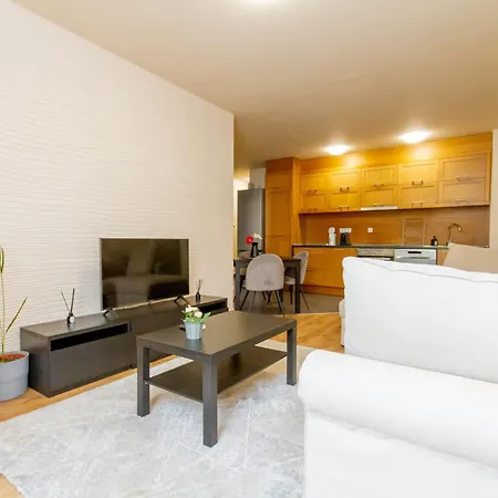 2bdr Contempo Retreat With Free Parking By Nw * Budapešť